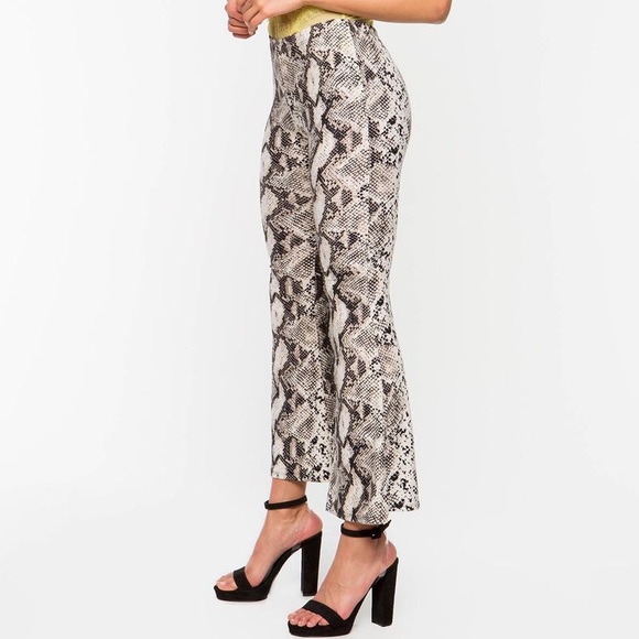 Pants - 🌟LAST ONE! Python Knit Flare Pant